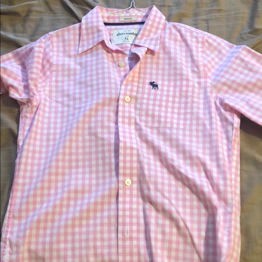 Boys XL Abercrombie shirt but runs small